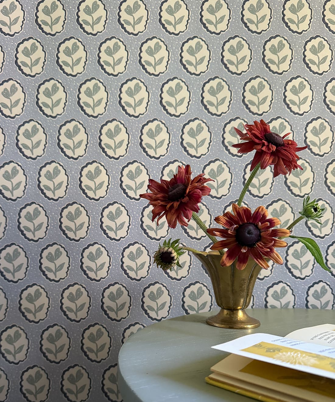 Nell Wallpaper, Periwinkle
