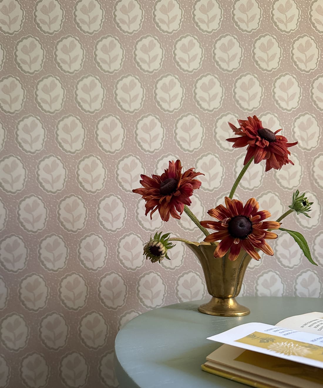 Nell Wallpaper, Taupe