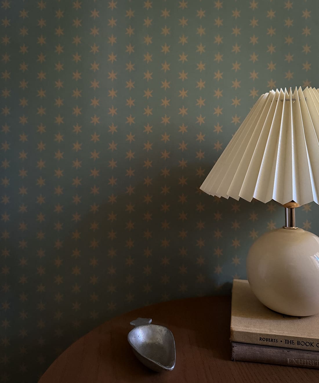 Tudor Star Wallpaper, Arsenic