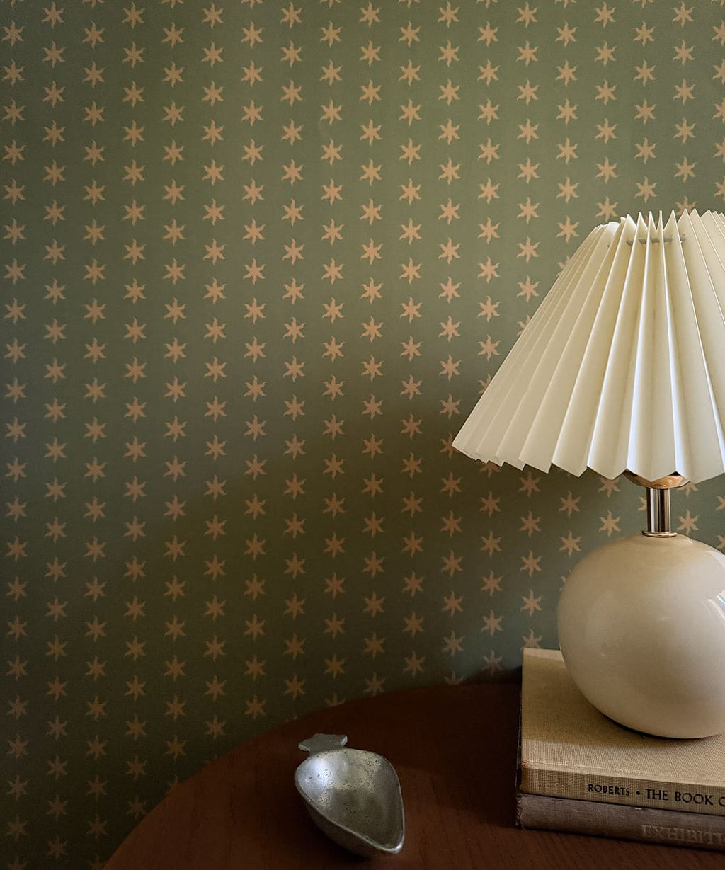 Tudor Star Wallpaper, Moss