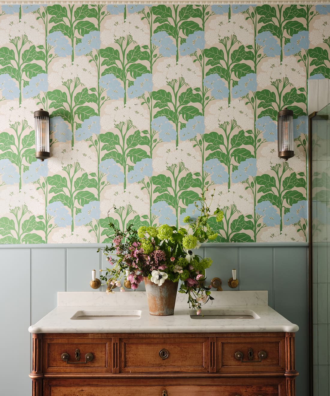 Cow Parsley Wallpaper, Powder