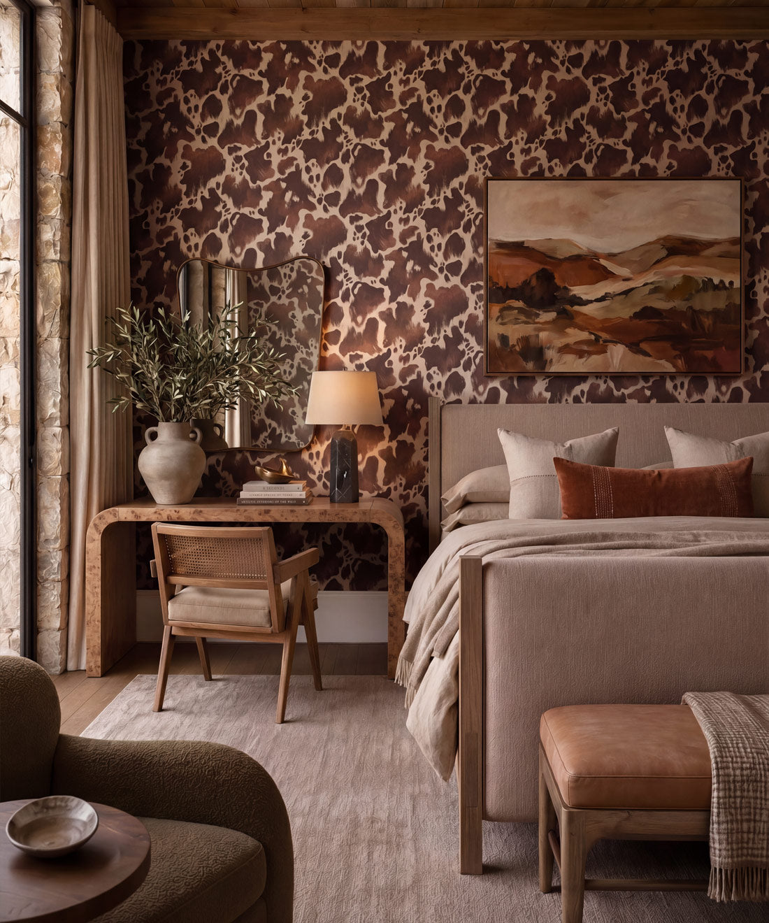 Holstein Wallpaper, Saddle