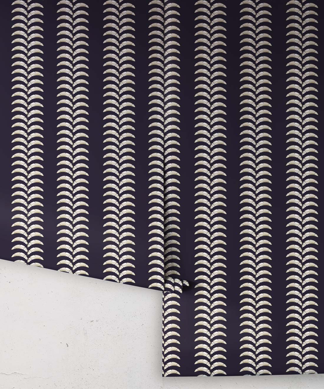 Travelling Vine Wallpaper, Indigo