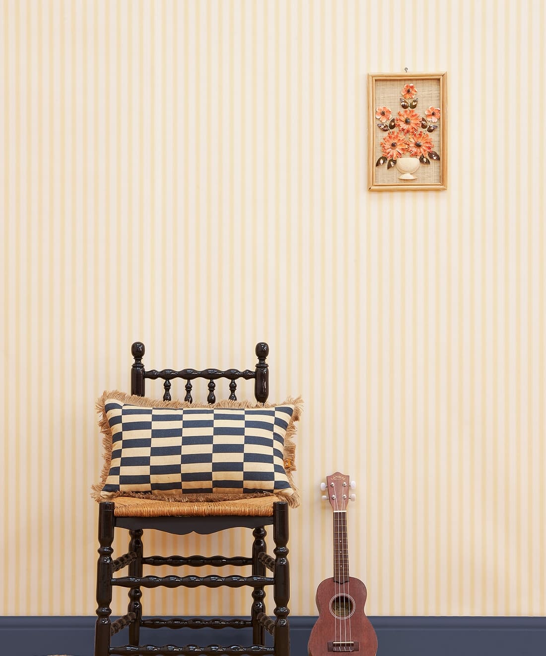 Nanny’s Stripe Wallpaper, Daisy