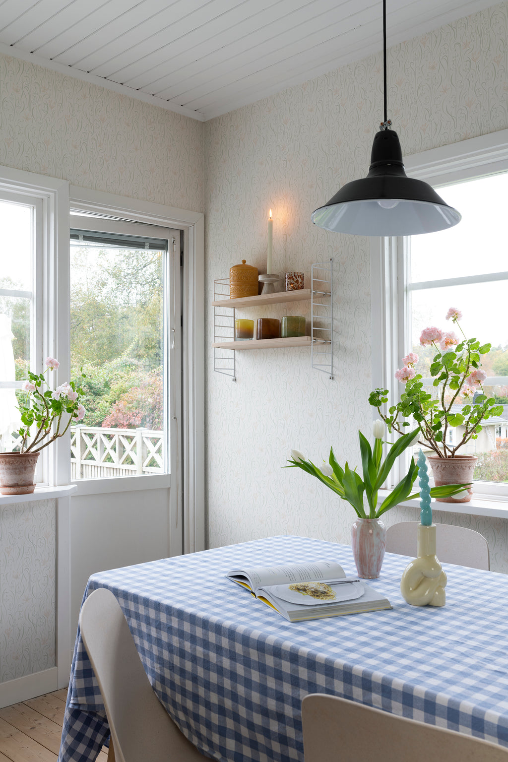 Signe, Spring Green