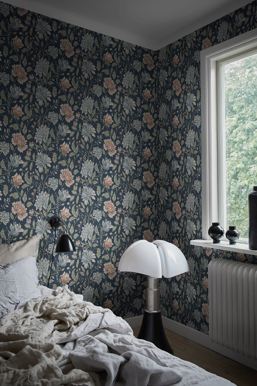 Annabelle, Classic Blue