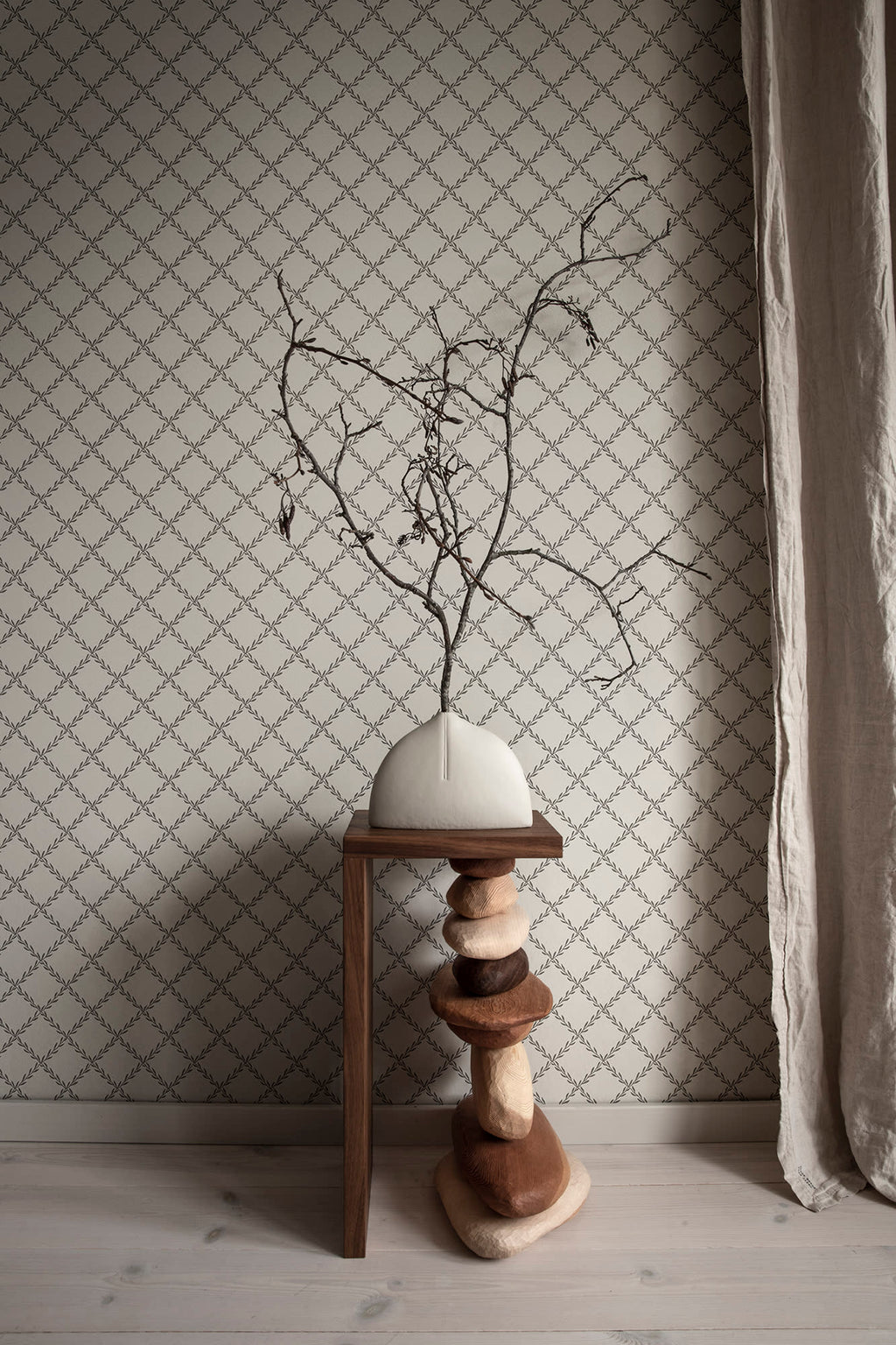 Trellis, Graphite