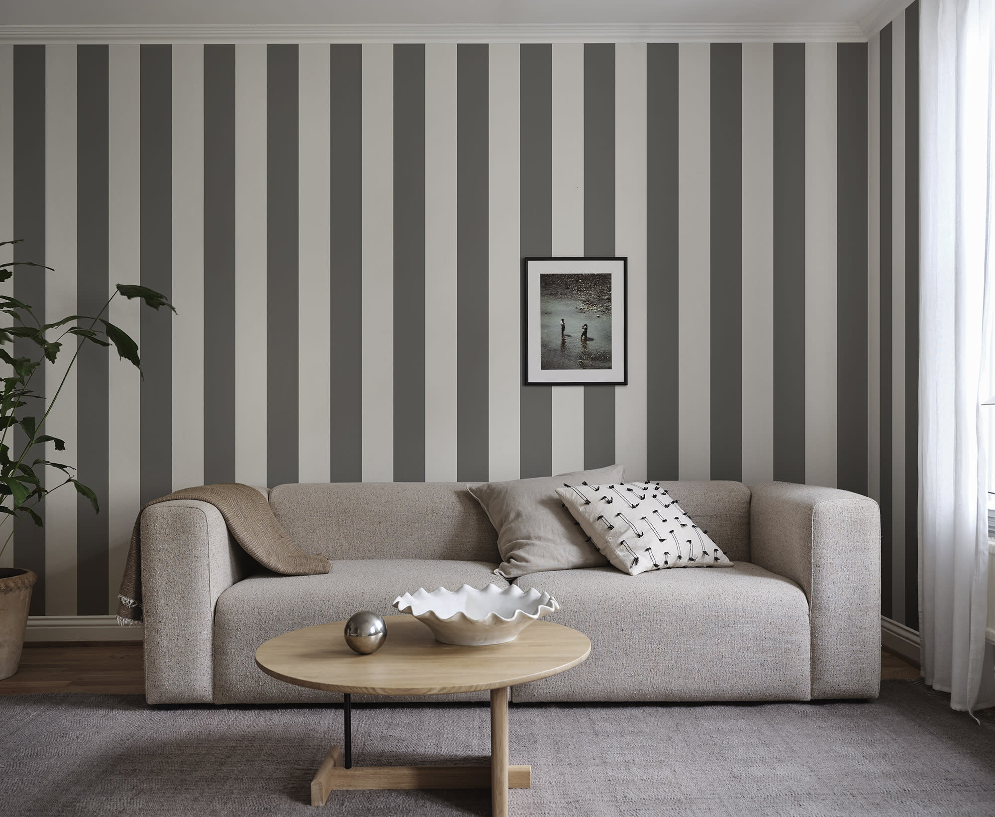 Magnus, Dark Gray
