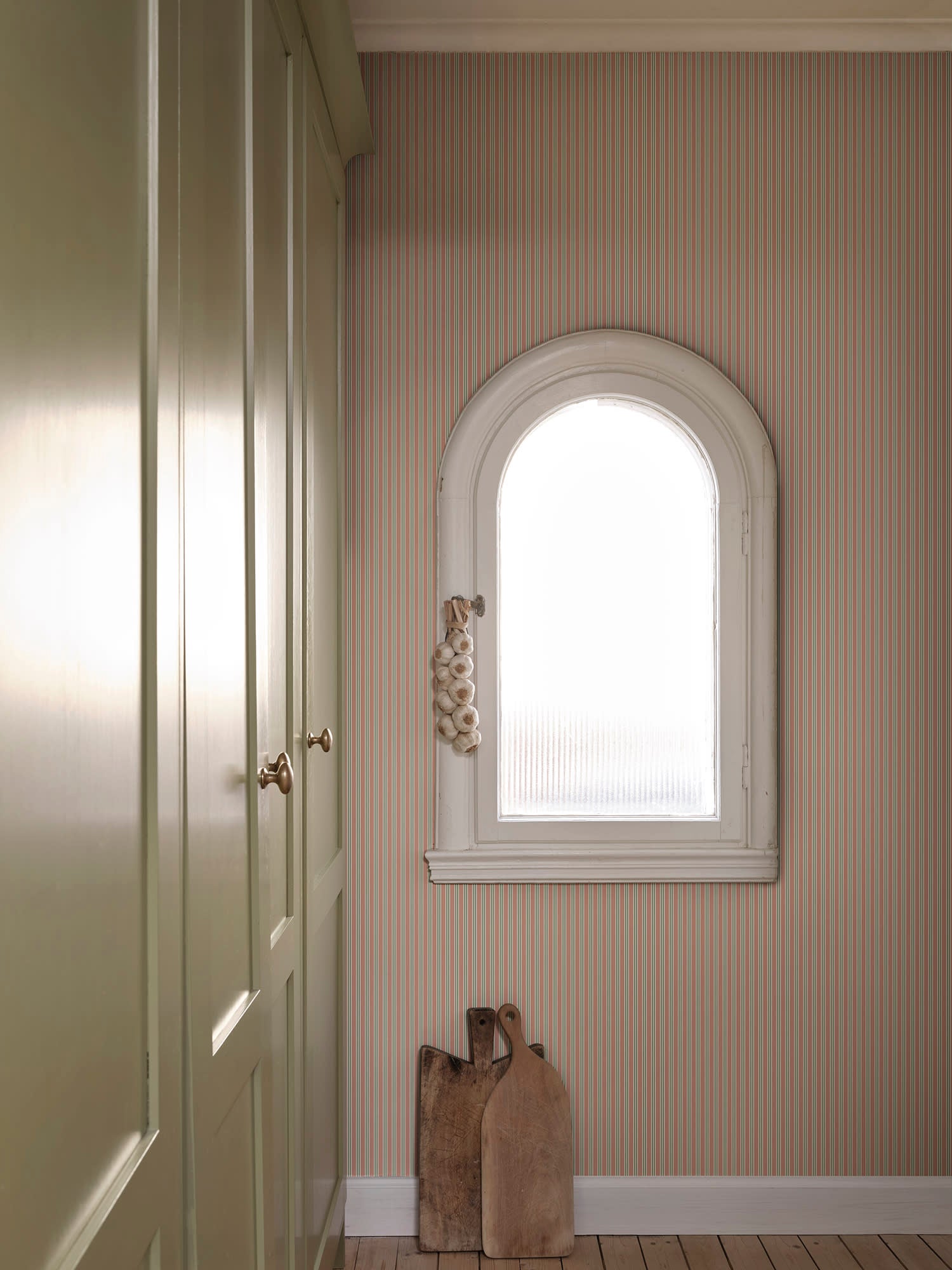 Linn, Pink
