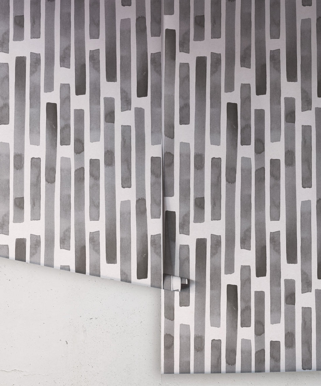 Colonnes Wallpaper, Charcoal White