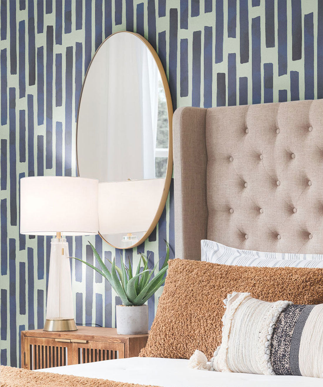 Colonnes Wallpaper, Midnight Green