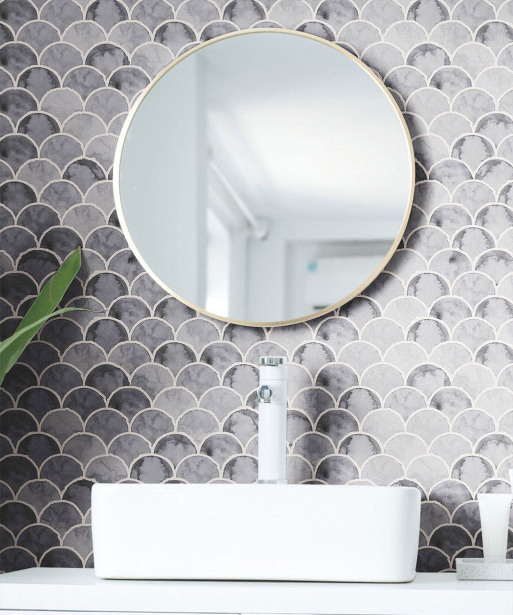 Écailles Wallpaper, Charcoal White