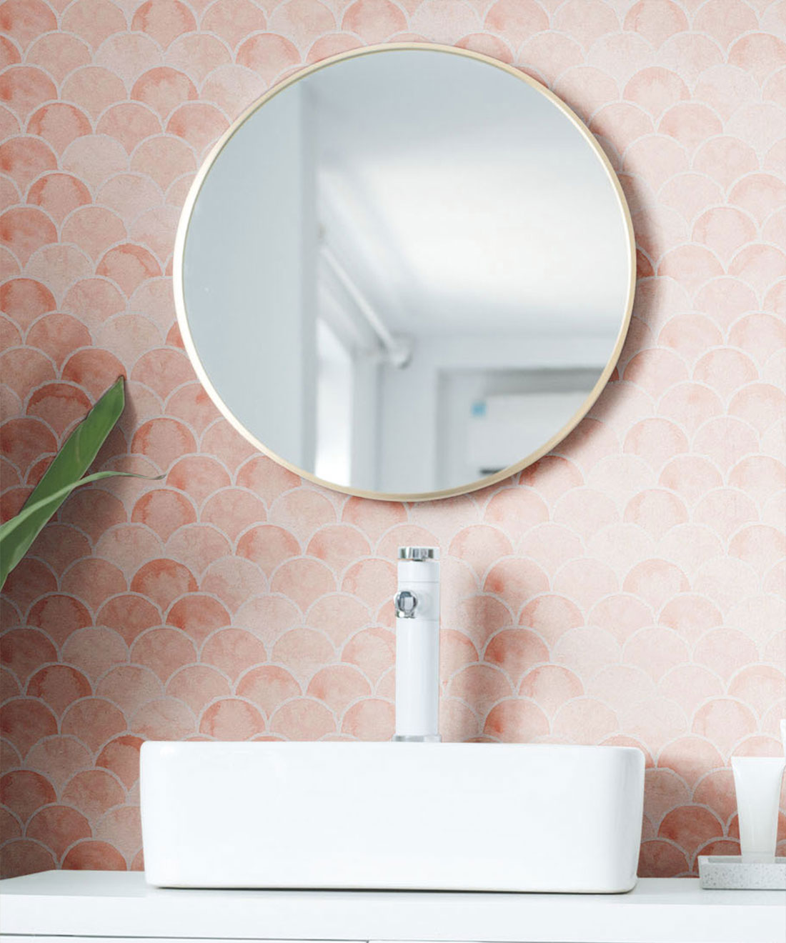 Écailles Wallpaper, Salmon Light Beige