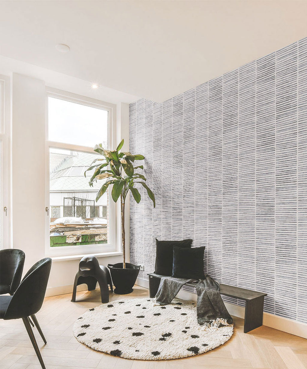Lignes Wallpaper, Charcoal White
