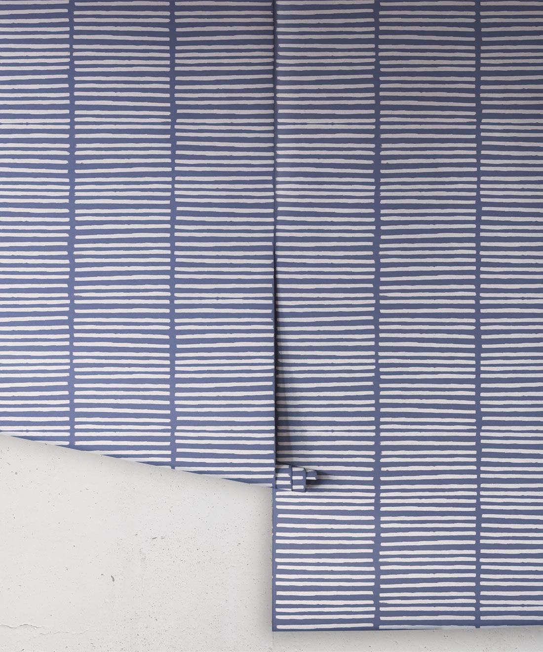 Lignes Wallpaper, Snow Navy