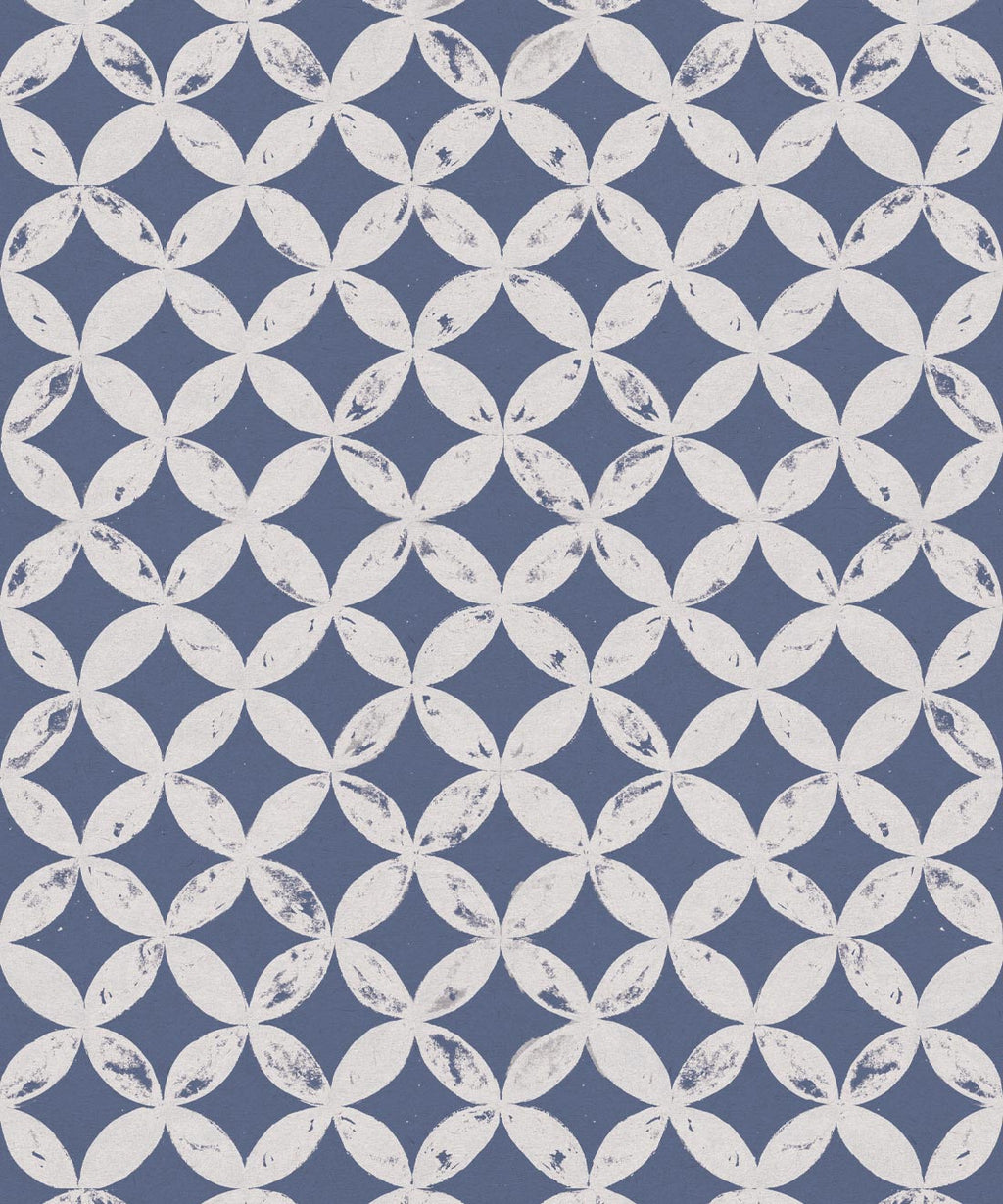 Pétales Deux Wallpaper, Snow Navy