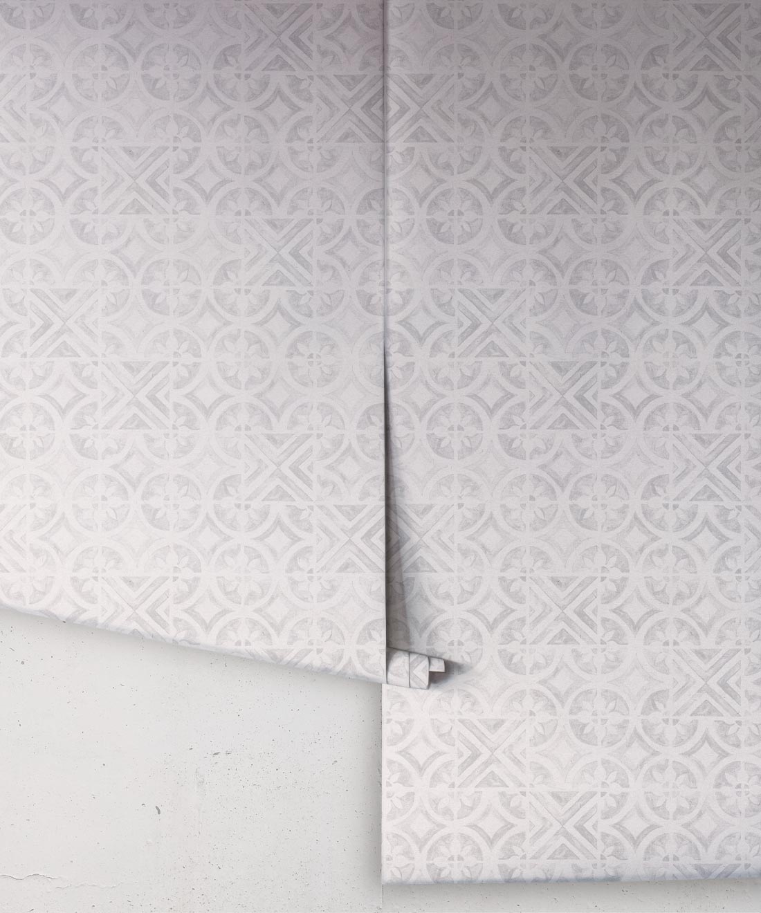 Pétales Trois Wallpaper, Grey White