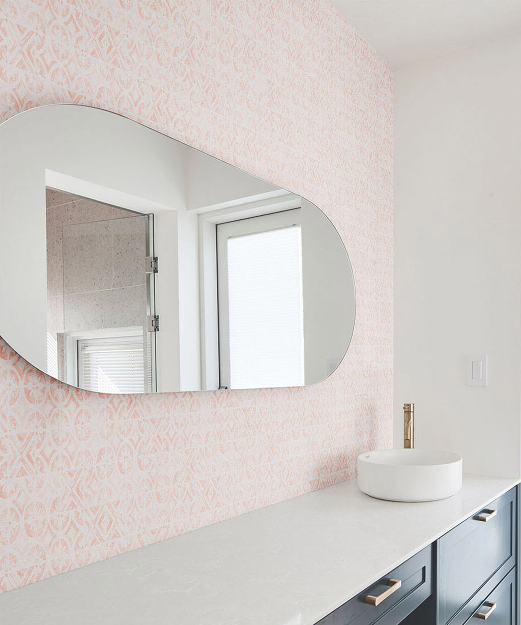 Pétales Trois Wallpaper, Salmon Light Beige