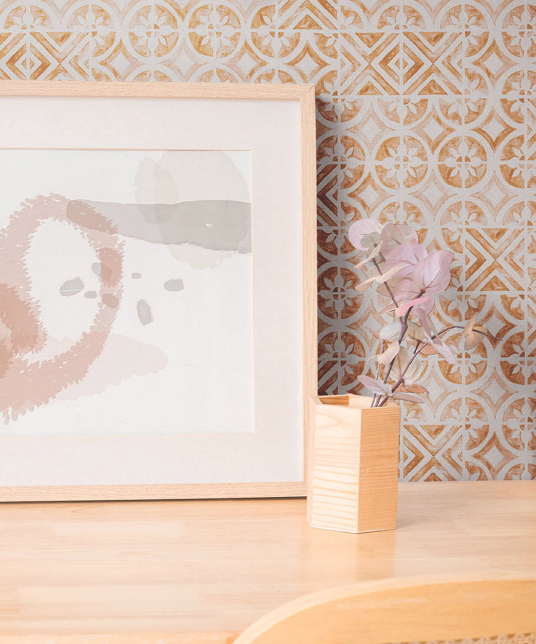 Pétales Trois Wallpaper, Sienna White