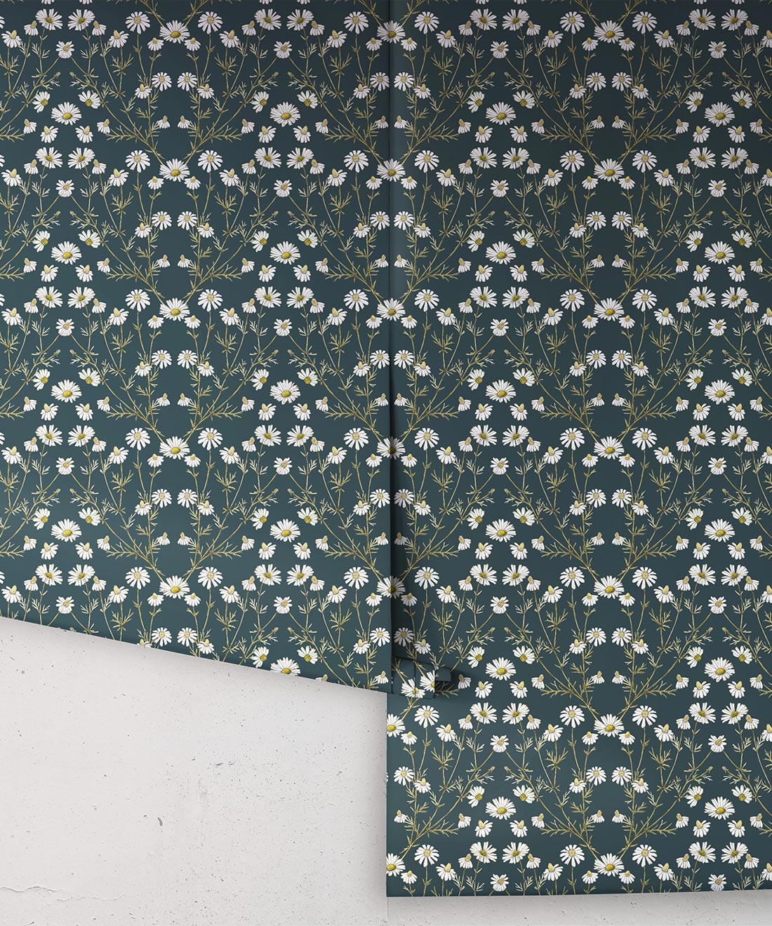 Daisy Damask Wallpaper, Emerald