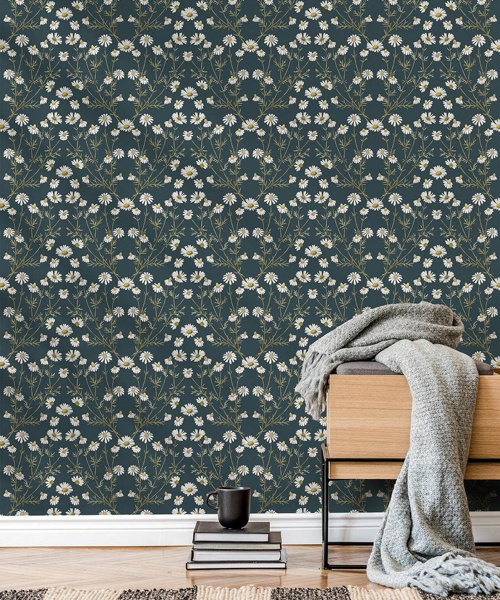 Daisy Damask Wallpaper, Emerald