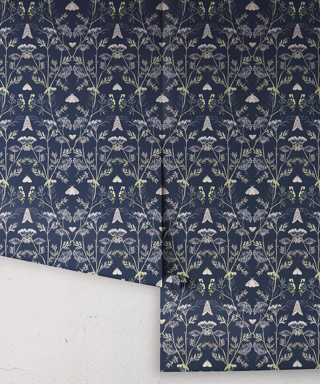Queen Anne’s Lace Wallpaper, Sapphire