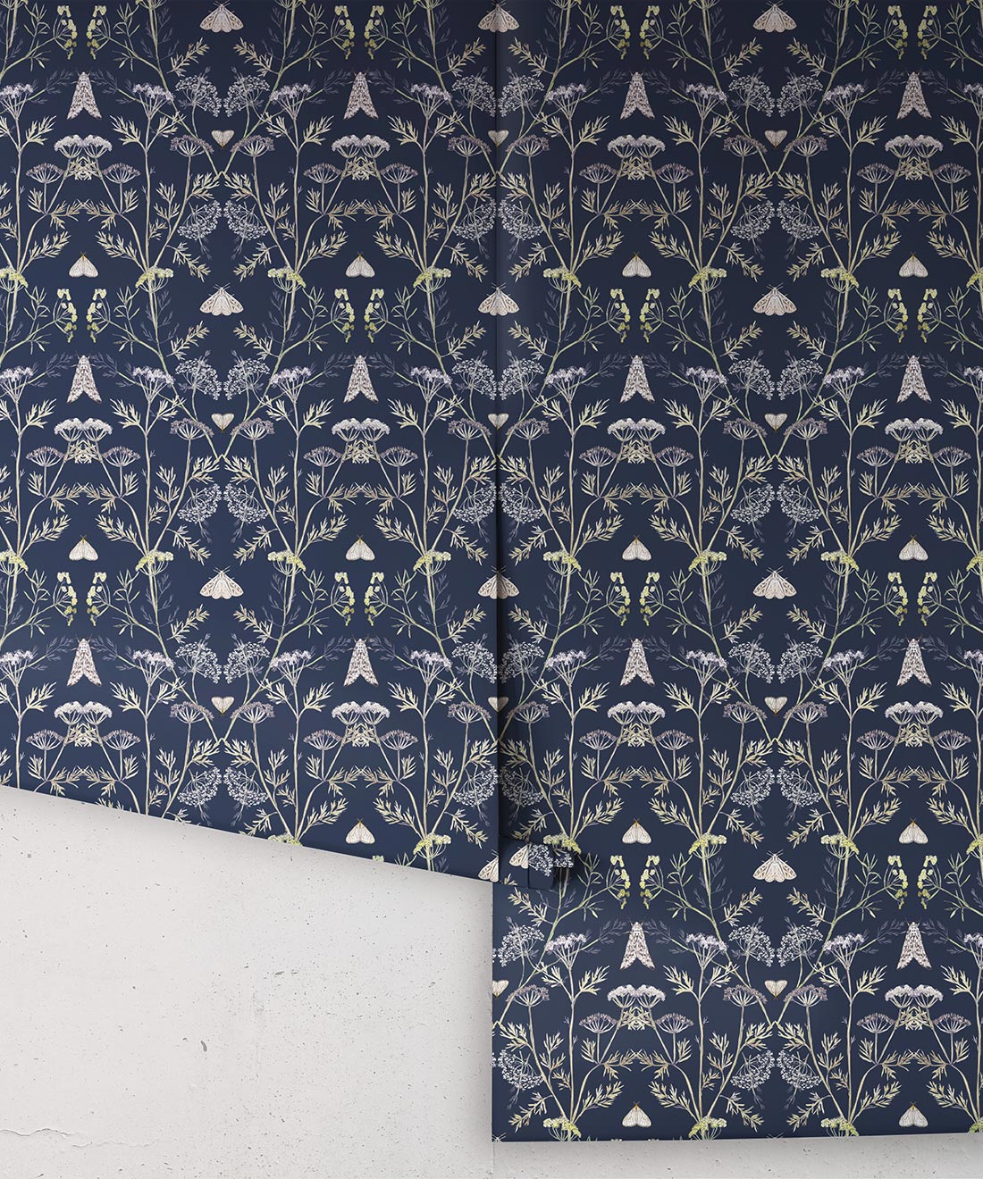 Queen Anne’s Lace Wallpaper, Sapphire