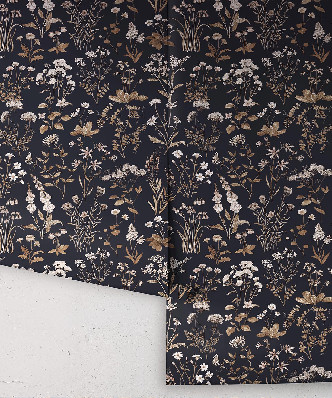 Meadows Antique Wallpaper, Navy