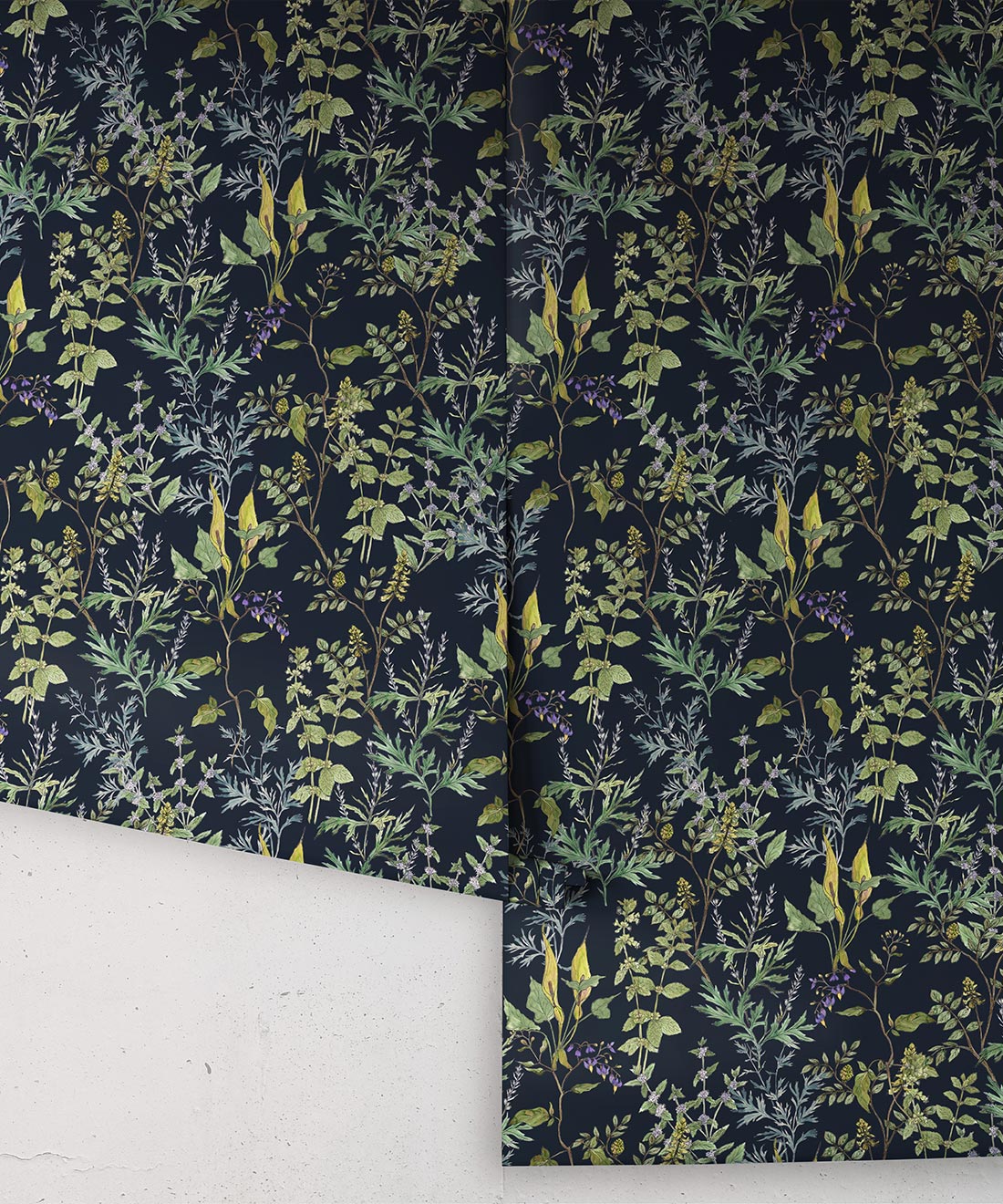 Woodland Floral Wallpaper, Navy