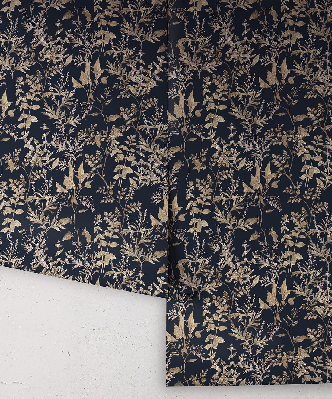 Antique Botanica Wallpaper, Navy
