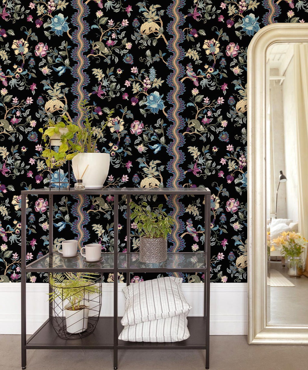 Fantasia Wilds Wallpaper, Black
