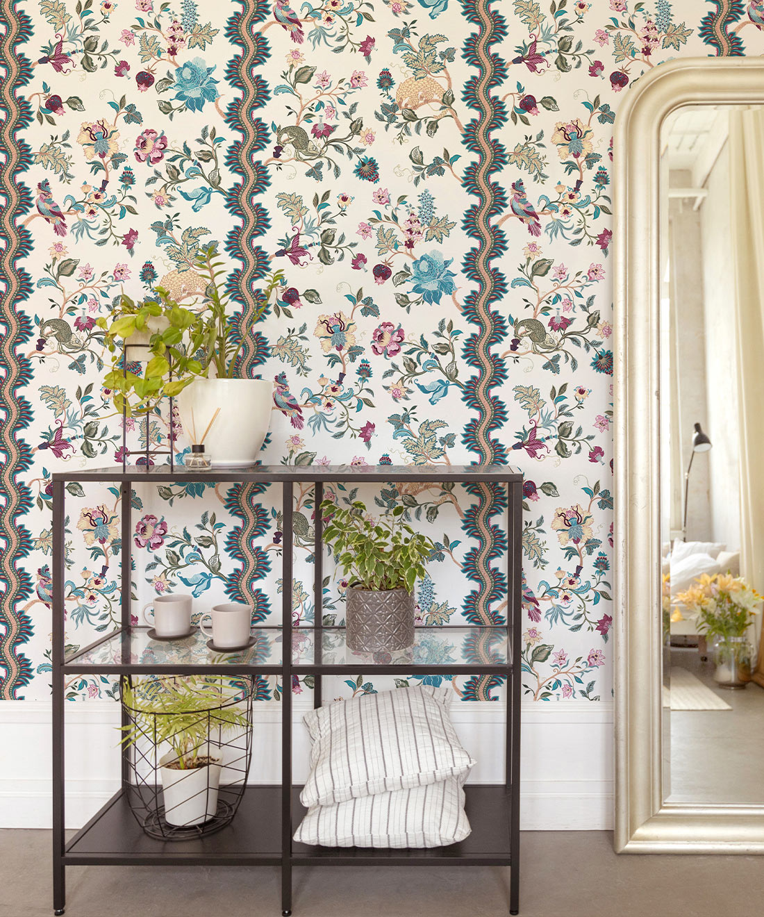 Fantasia Wilds Wallpaper, White