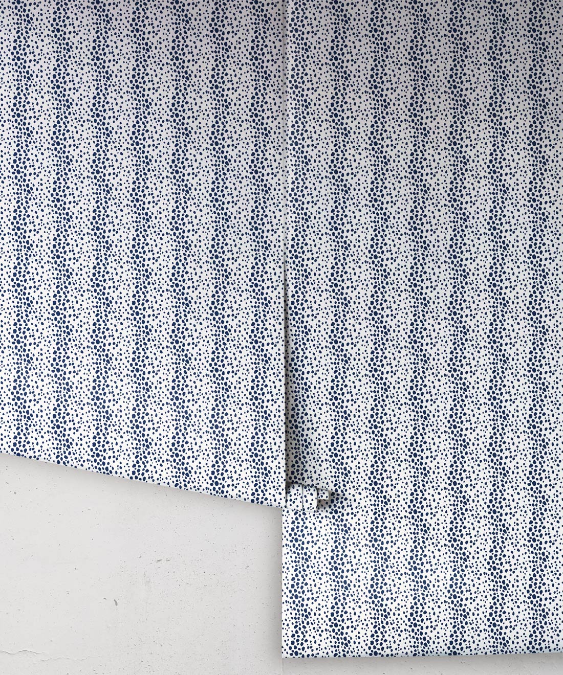 Park Avenue Petite Wallpaper, Indigo
