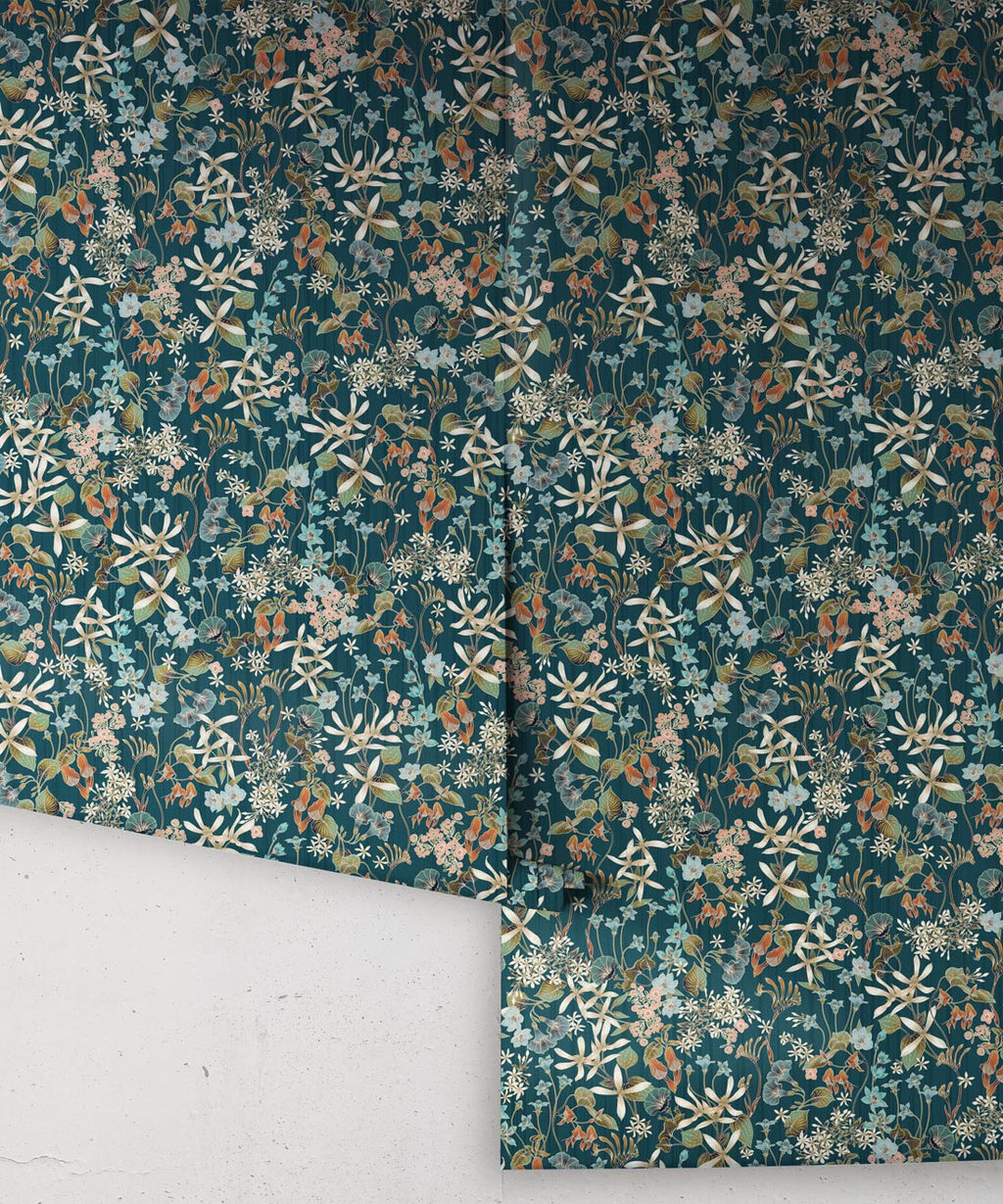 County Flowers Wallpaper, Peacock