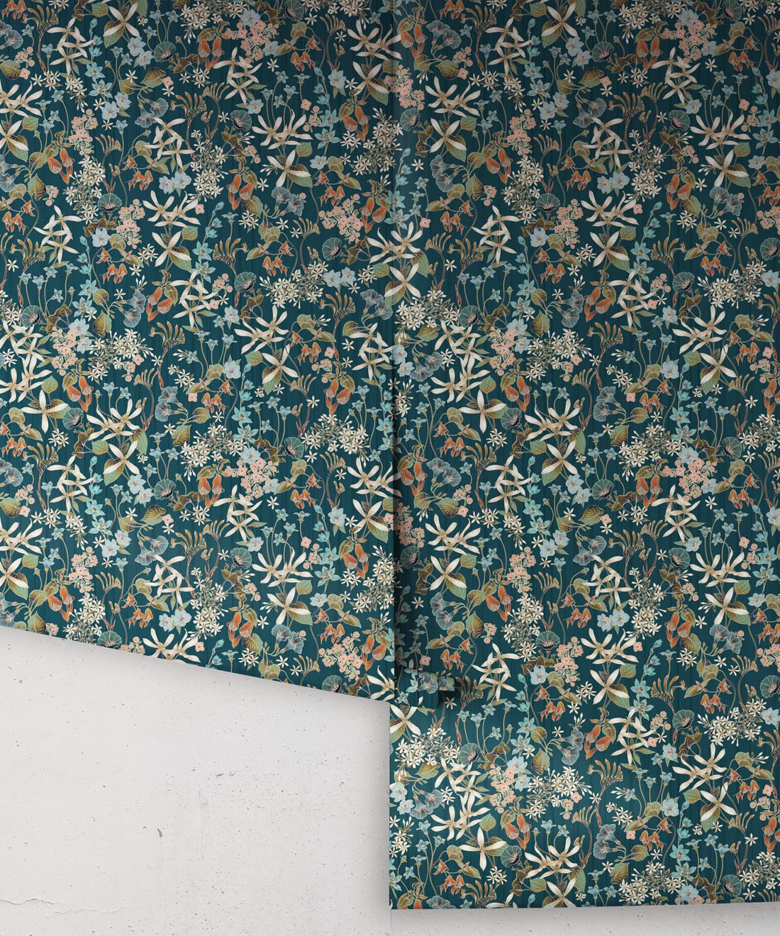 County Flowers Wallpaper, Peacock