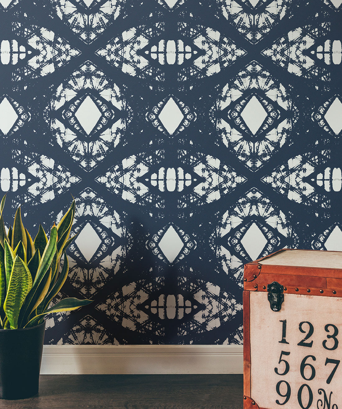 Esther Wallpaper, Navy