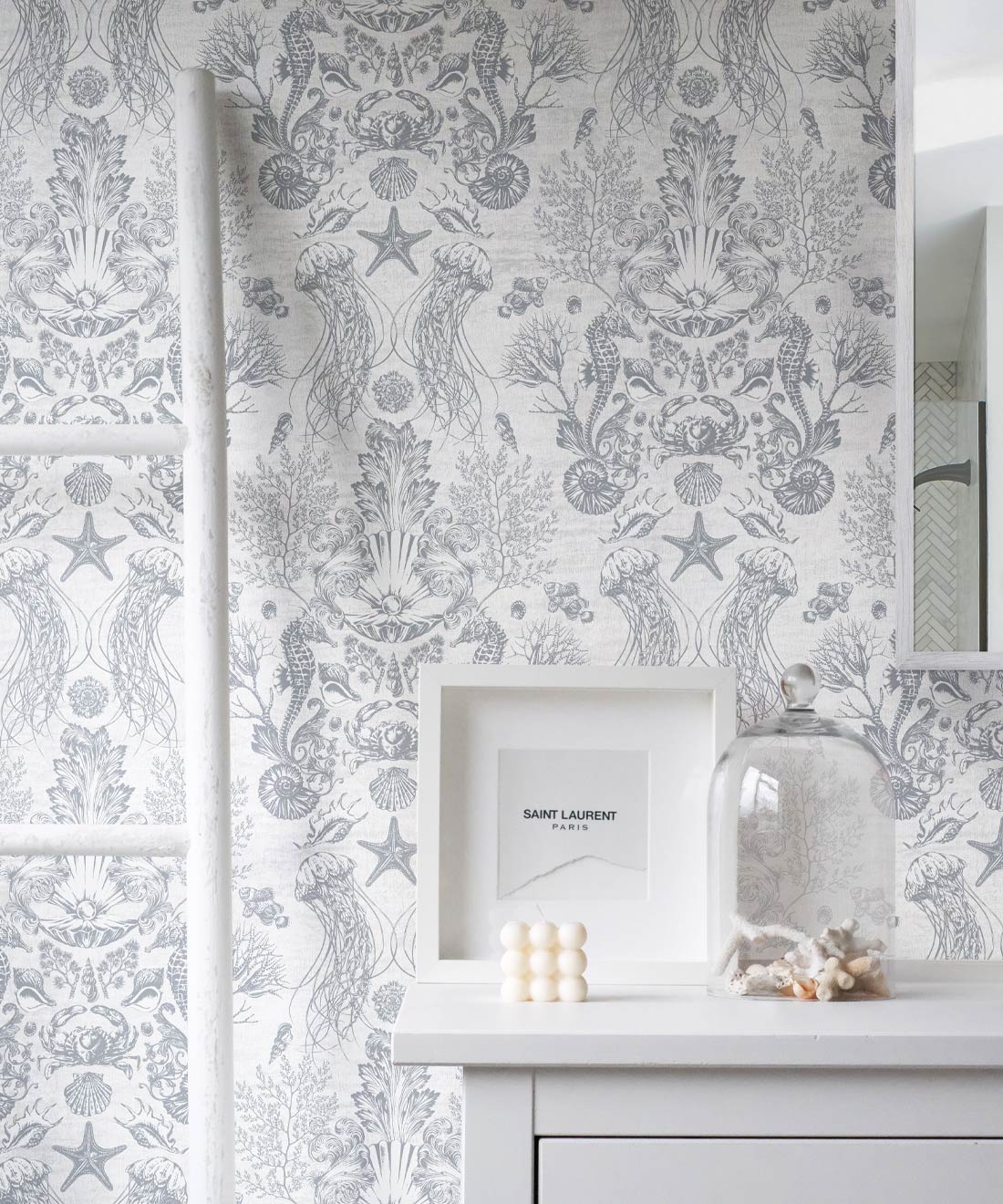 Oceania Damask Wallpaper, Silver
