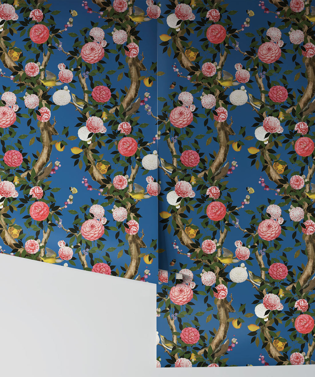 Garden Bloom Wallpaper, Iznik