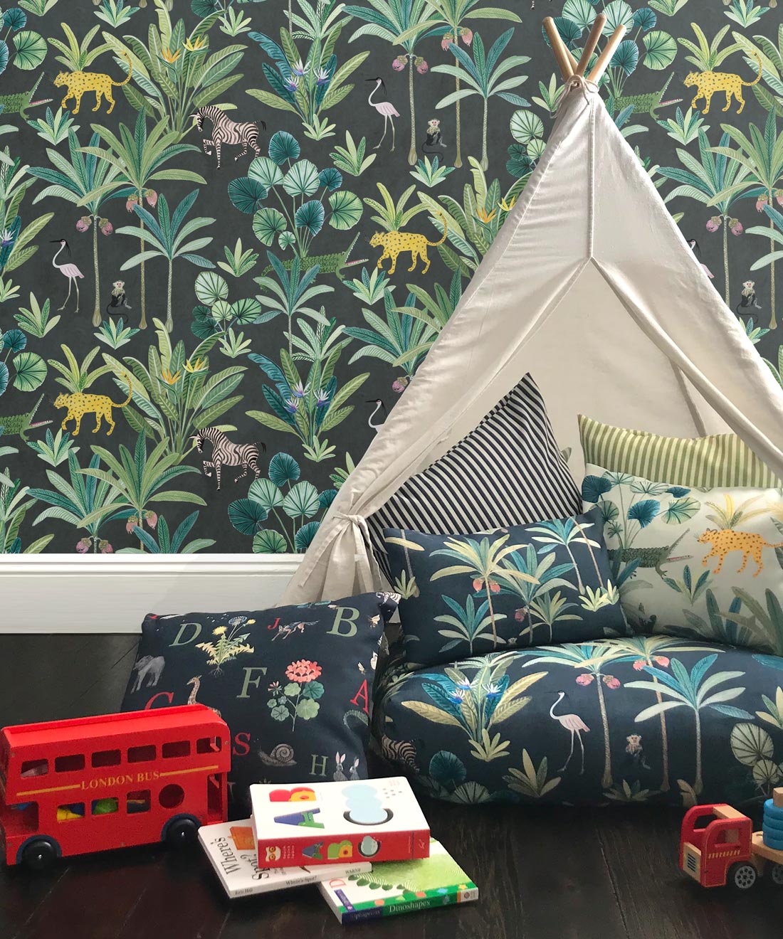 Animal Kingdom Wallpaper, Charcoal