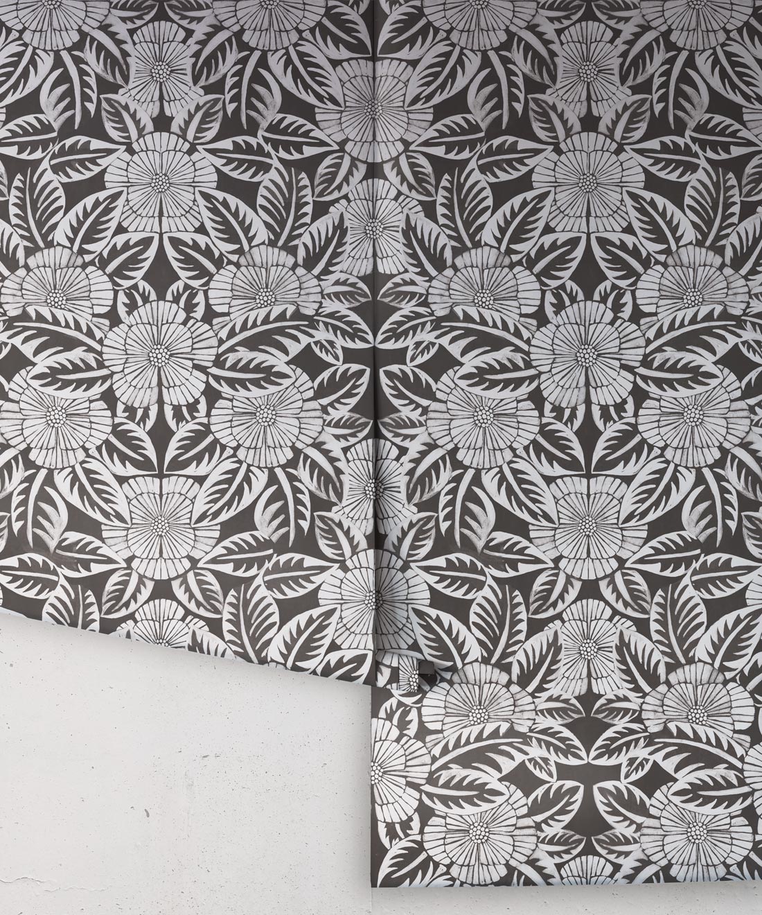 Calcutta Wallpaper, Charcoal