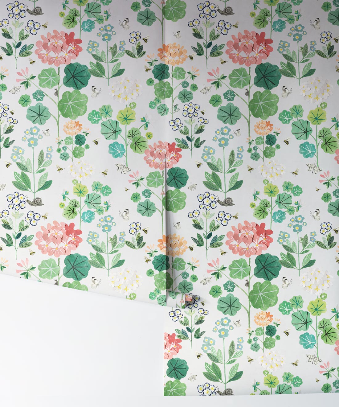 Sophie’s Garden Wallpaper, Cream