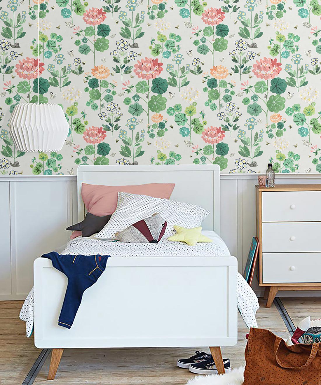 Sophie’s Garden Wallpaper, Cream
