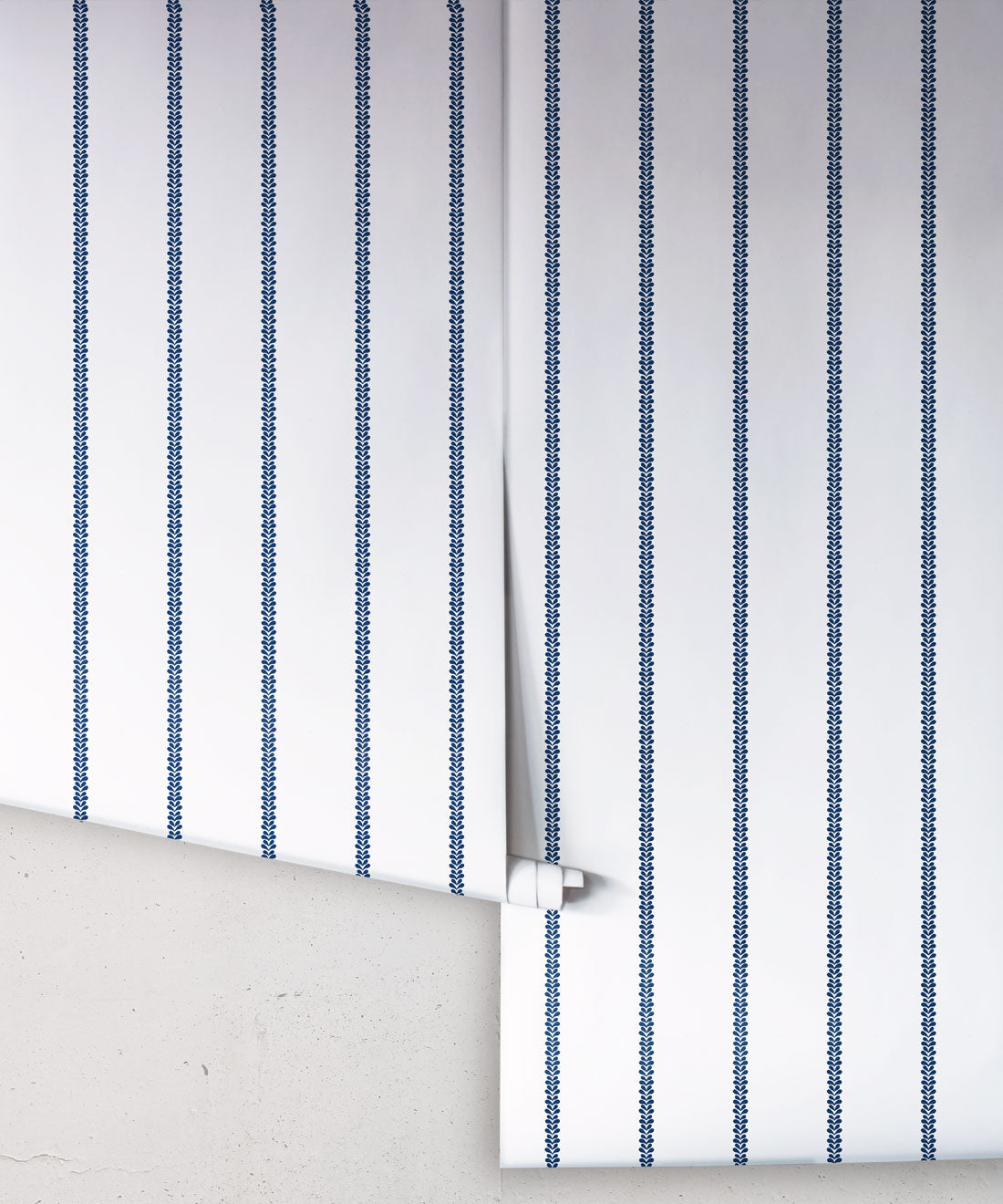 Chemin Wallpaper, Royal Blue