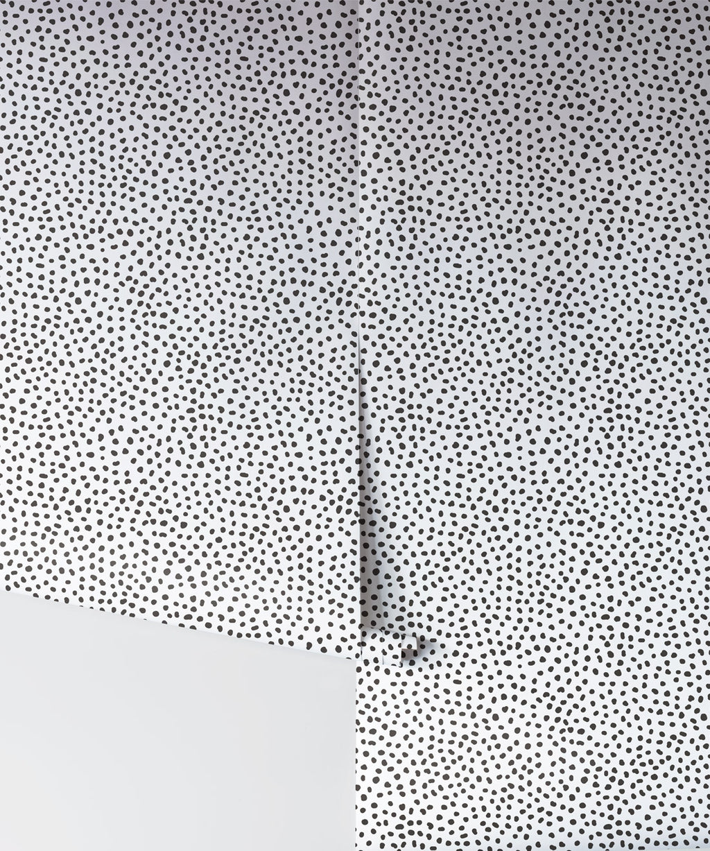 Huddy’s Dots Wallpaper, Muddy