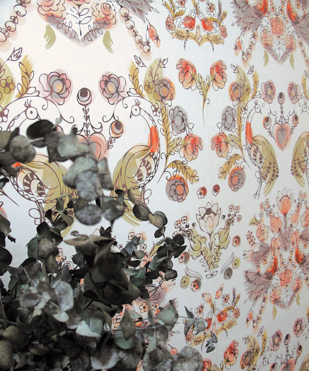 Briar Rose Wallpaper, Rust
