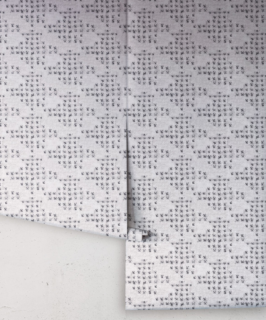 Barre Reverse Wallpaper, Silver