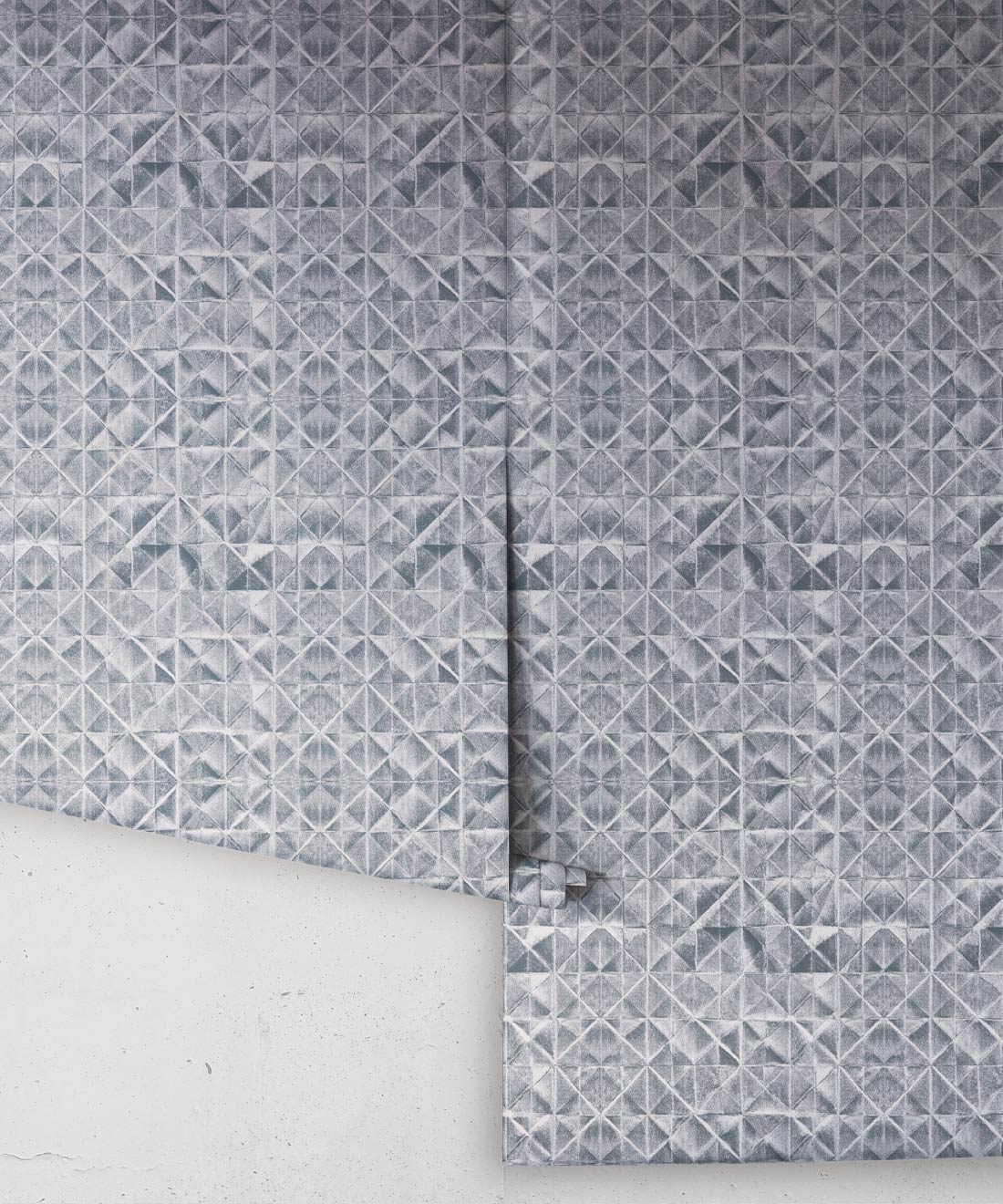 Fold Wallpaper, Silver