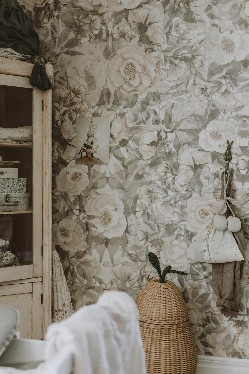 Poppies for Marlene - Soft Cream